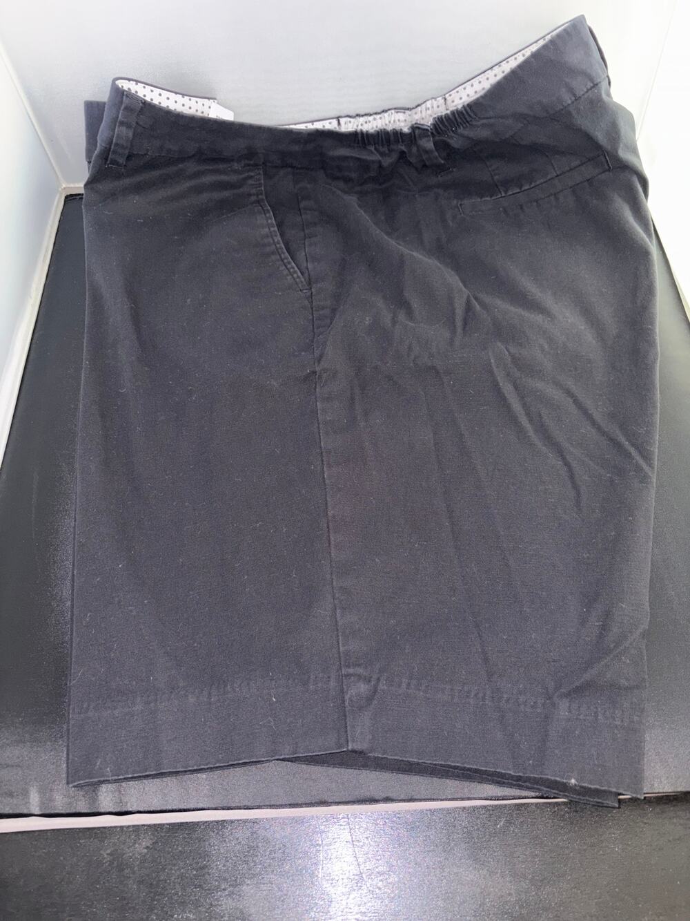 Talbots Women’s 18W Black Perfect Shorts – Cotton Stretch – Classic Fit